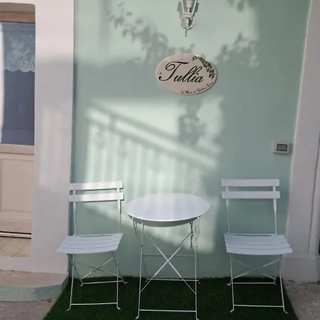 Tullia -intera Casa-