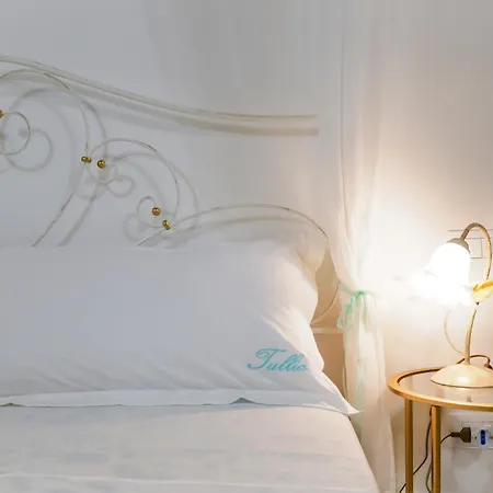 Tullia -intera Casa-