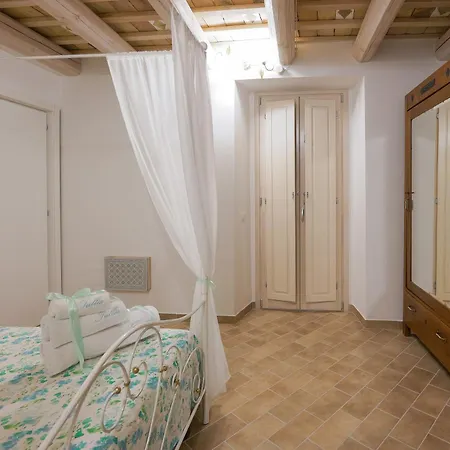 Holiday home Tullia -intera Casa- *