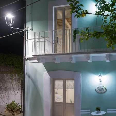 Holiday home Tullia -intera Casa-