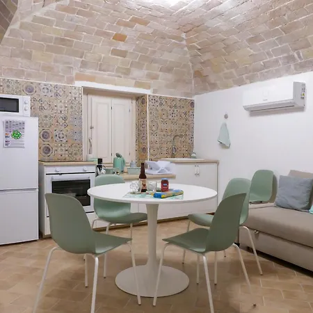 Tullia -intera Casa-