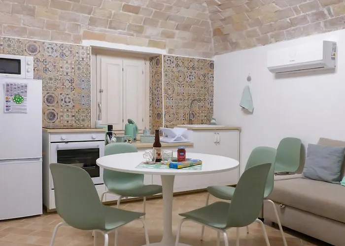 Tullia -intera Casa-